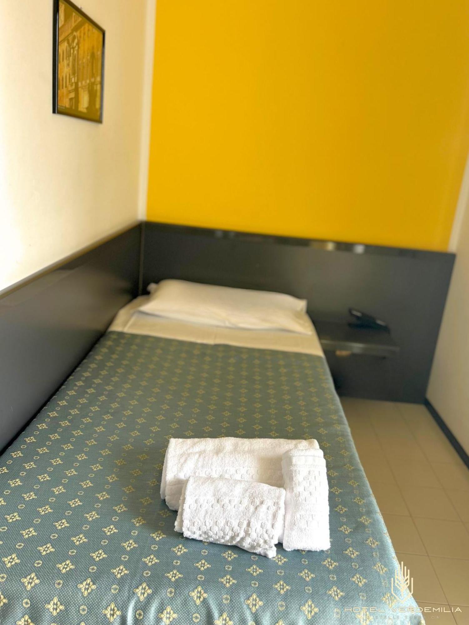 Verdemilia Hotel Anzola dell'Emilia Esterno foto