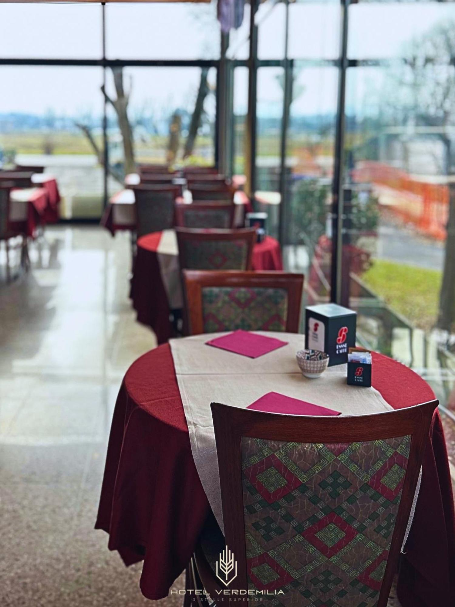 Verdemilia Hotel Anzola dell'Emilia Esterno foto