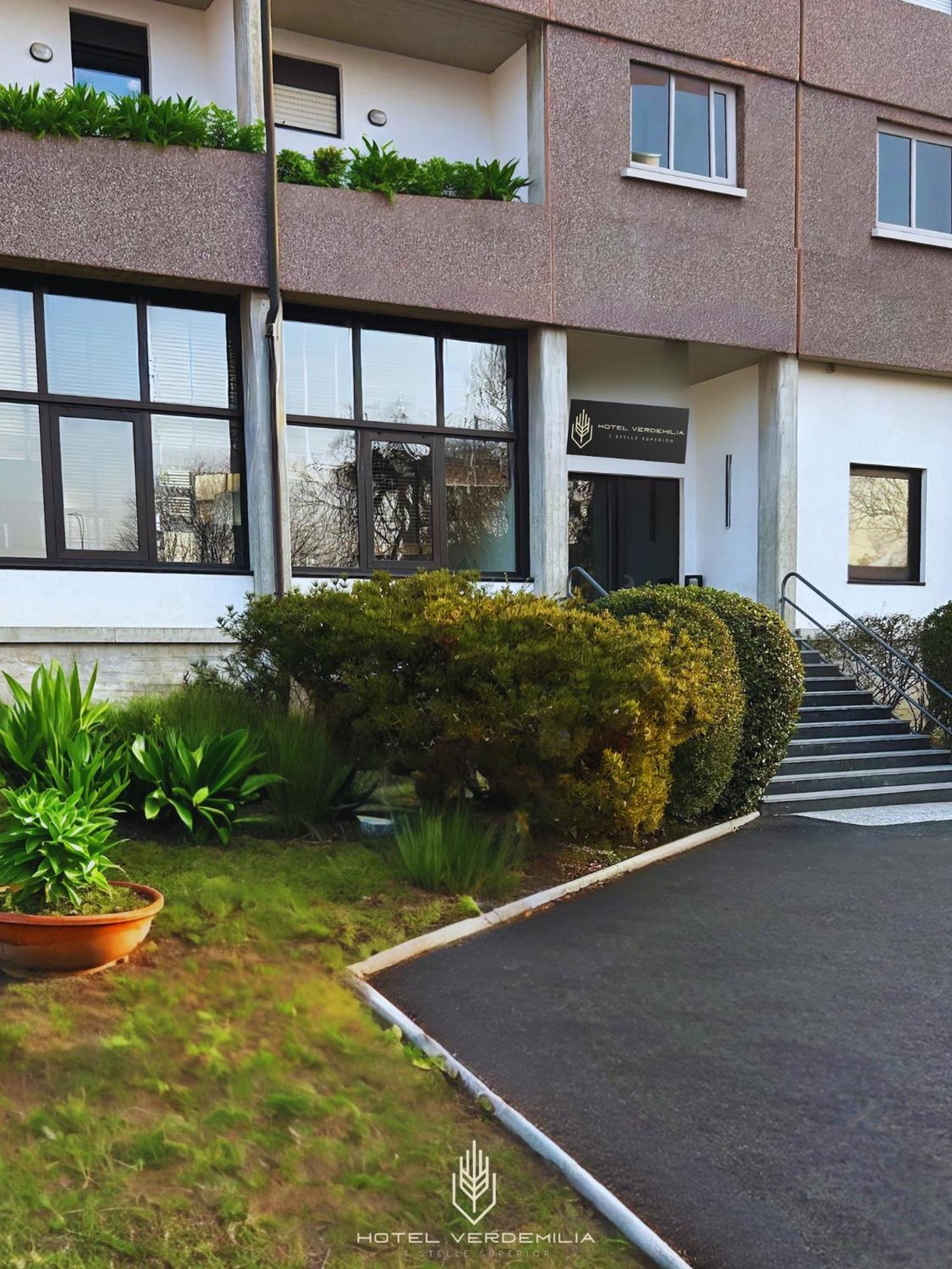 Verdemilia Hotel Anzola dell'Emilia Esterno foto