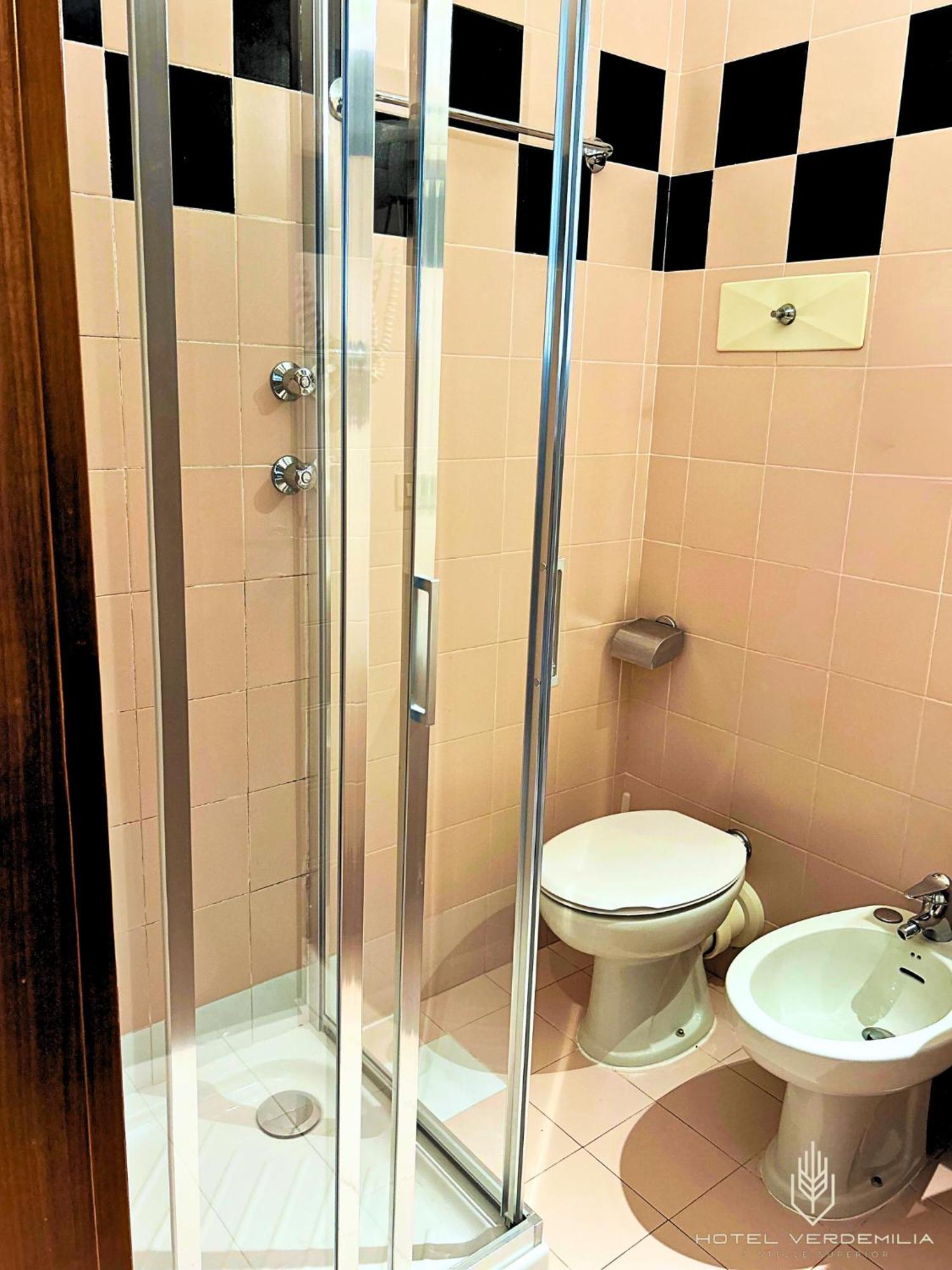 Verdemilia Hotel Anzola dell'Emilia Esterno foto