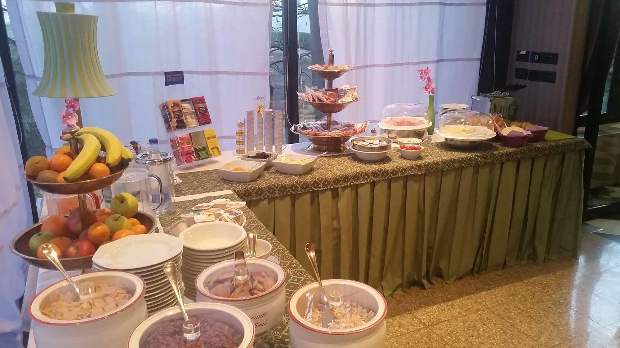 Verdemilia Hotel Anzola dell'Emilia Esterno foto